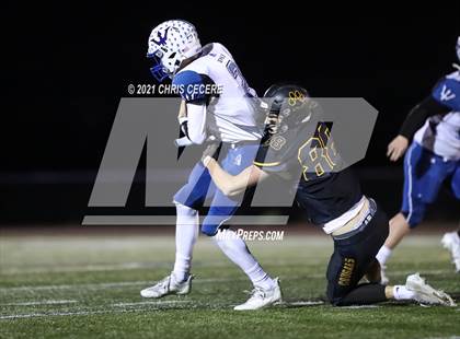 Thumbnail 2 in Batavia vs. Honeoye Falls-Lima (Section 5 Class B Final) photogallery.