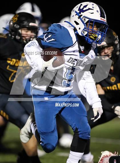 Thumbnail 1 in Batavia vs. Honeoye Falls-Lima (Section 5 Class B Final) photogallery.