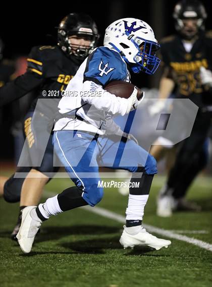 Thumbnail 2 in Batavia vs. Honeoye Falls-Lima (Section 5 Class B Final) photogallery.