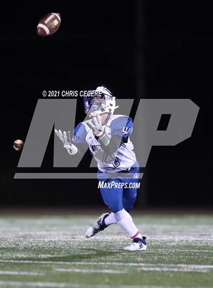 Thumbnail 2 in Batavia vs. Honeoye Falls-Lima (Section 5 Class B Final) photogallery.