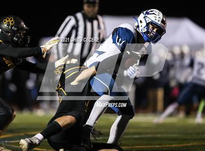 Thumbnail 2 in Batavia vs. Honeoye Falls-Lima (Section 5 Class B Final) photogallery.