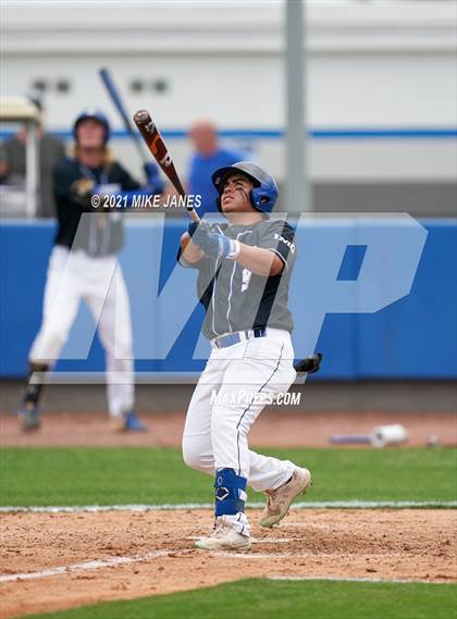 Thumbnail 2 in Varsity Opponent @ IMG Academy Black photogallery.