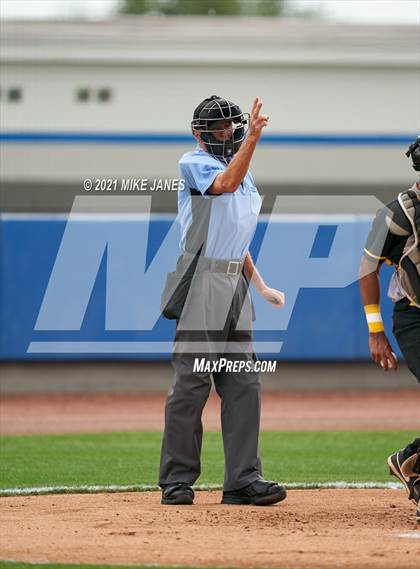 Thumbnail 3 in Varsity Opponent @ IMG Academy Black photogallery.