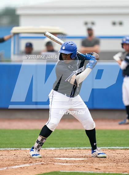Thumbnail 2 in Varsity Opponent @ IMG Academy Black photogallery.