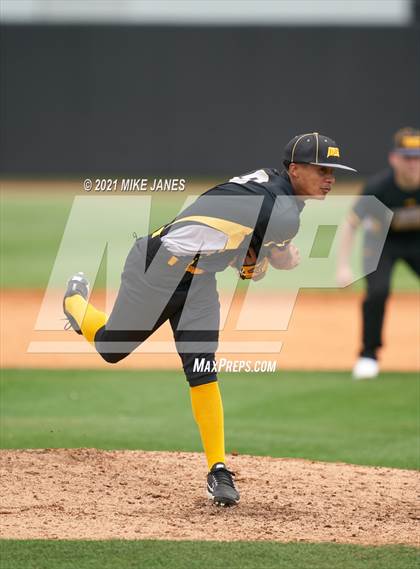 Thumbnail 2 in Varsity Opponent @ IMG Academy Black photogallery.