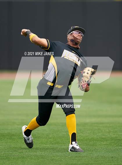 Thumbnail 3 in Varsity Opponent @ IMG Academy Black photogallery.