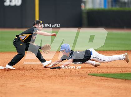 Thumbnail 2 in Varsity Opponent @ IMG Academy Black photogallery.