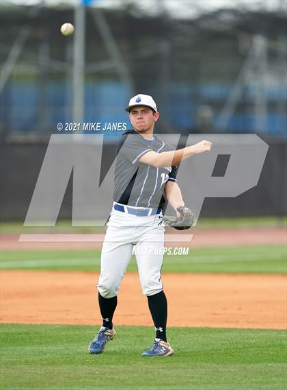 Thumbnail 2 in Varsity Opponent @ IMG Academy Black photogallery.