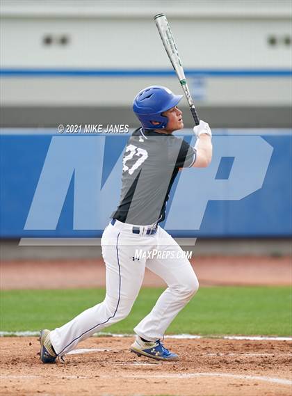 Thumbnail 2 in Varsity Opponent @ IMG Academy Black photogallery.