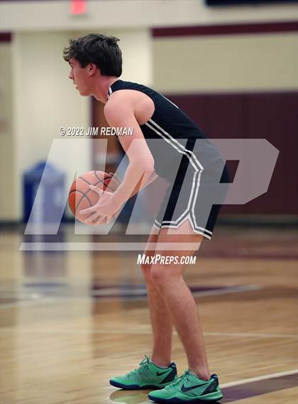 Thumbnail 2 in Vandegrift @ Round Rock photogallery.
