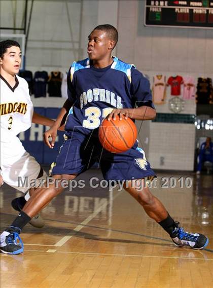 Thumbnail 3 in Foothill vs. El Camino (Desert Heat Invitational) photogallery.