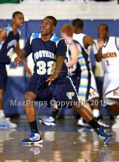 Thumbnail 2 in Foothill vs. El Camino (Desert Heat Invitational) photogallery.