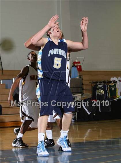 Thumbnail 1 in Foothill vs. El Camino (Desert Heat Invitational) photogallery.