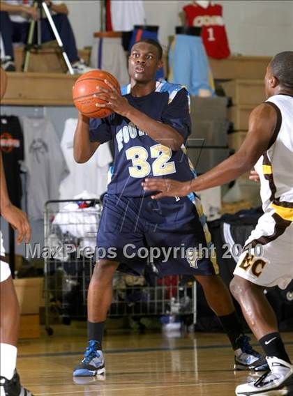 Thumbnail 2 in Foothill vs. El Camino (Desert Heat Invitational) photogallery.