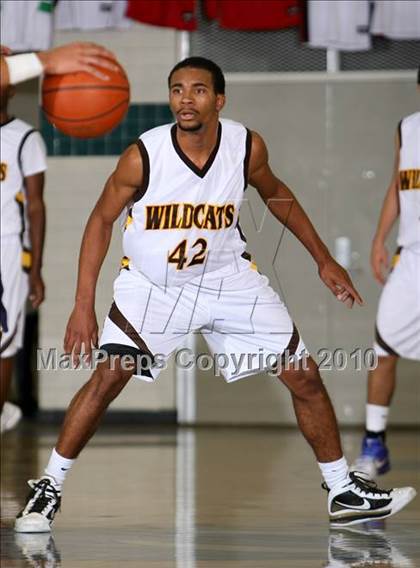 Thumbnail 1 in Foothill vs. El Camino (Desert Heat Invitational) photogallery.
