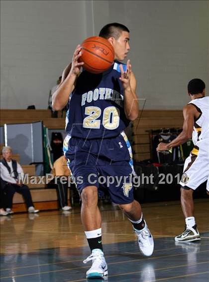 Thumbnail 3 in Foothill vs. El Camino (Desert Heat Invitational) photogallery.