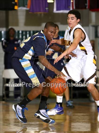Thumbnail 1 in Foothill vs. El Camino (Desert Heat Invitational) photogallery.