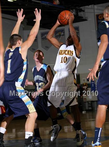 Thumbnail 1 in Foothill vs. El Camino (Desert Heat Invitational) photogallery.