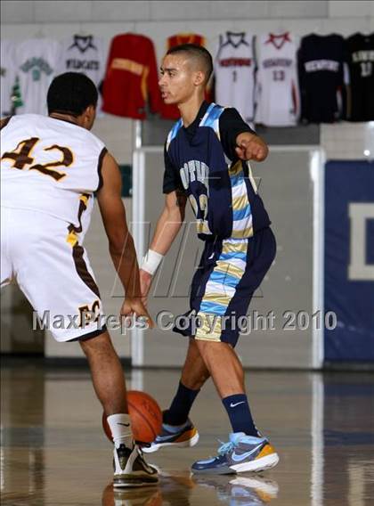 Thumbnail 2 in Foothill vs. El Camino (Desert Heat Invitational) photogallery.