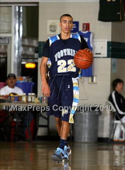 Thumbnail 2 in Foothill vs. El Camino (Desert Heat Invitational) photogallery.