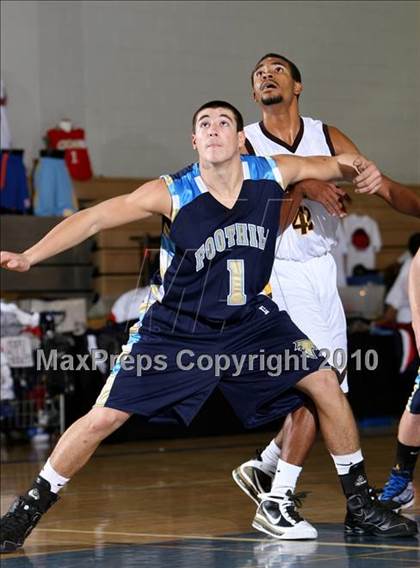 Thumbnail 3 in Foothill vs. El Camino (Desert Heat Invitational) photogallery.