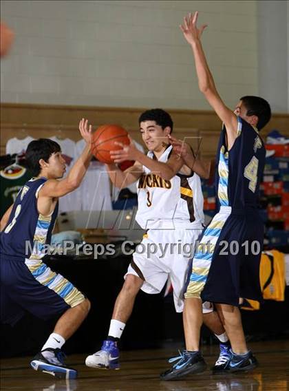 Thumbnail 1 in Foothill vs. El Camino (Desert Heat Invitational) photogallery.