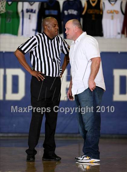 Thumbnail 3 in Foothill vs. El Camino (Desert Heat Invitational) photogallery.