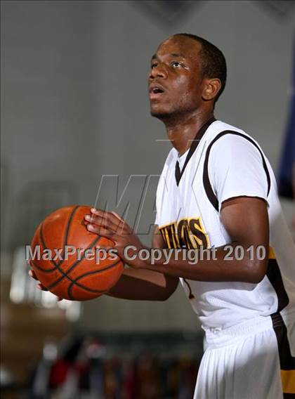 Thumbnail 1 in Foothill vs. El Camino (Desert Heat Invitational) photogallery.
