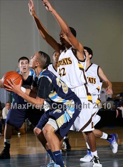 Thumbnail 1 in Foothill vs. El Camino (Desert Heat Invitational) photogallery.
