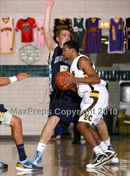 Thumbnail 3 in Foothill vs. El Camino (Desert Heat Invitational) photogallery.