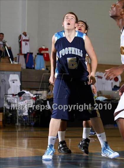 Thumbnail 2 in Foothill vs. El Camino (Desert Heat Invitational) photogallery.