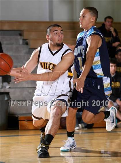 Thumbnail 3 in Foothill vs. El Camino (Desert Heat Invitational) photogallery.