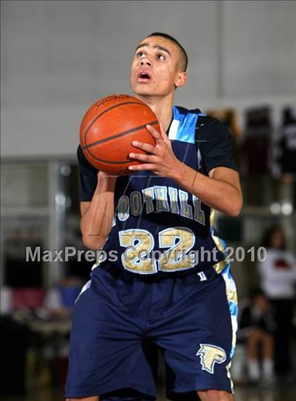 Thumbnail 3 in Foothill vs. El Camino (Desert Heat Invitational) photogallery.