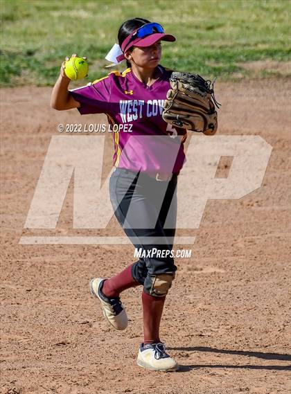 Thumbnail 3 in West Covina @ Diamond Ranch photogallery.
