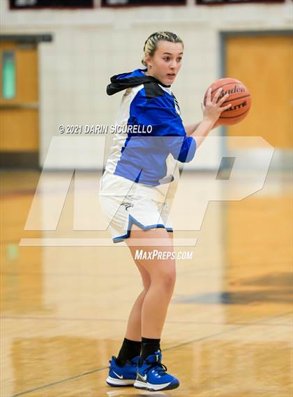 Thumbnail 2 in Highlands Ranch vs. Konawaena (Nike Tournament of Champions) photogallery.