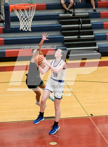 Thumbnail 1 in Highlands Ranch vs. Konawaena (Nike Tournament of Champions) photogallery.