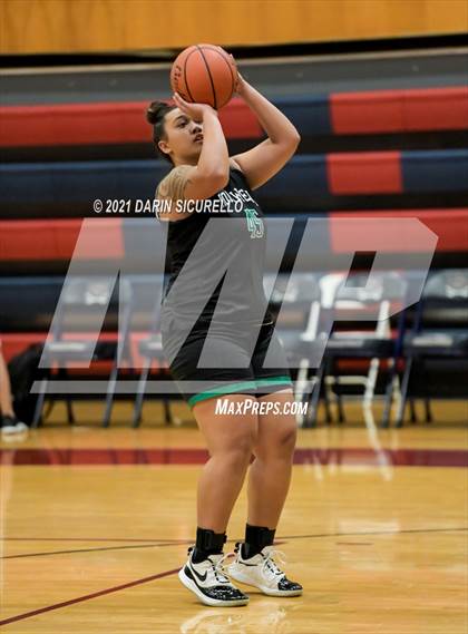 Thumbnail 1 in Highlands Ranch vs. Konawaena (Nike Tournament of Champions) photogallery.