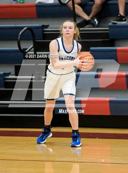 Thumbnail 2 in Highlands Ranch vs. Konawaena (Nike Tournament of Champions) photogallery.