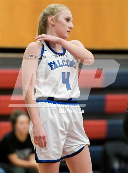 Thumbnail 3 in Highlands Ranch vs. Konawaena (Nike Tournament of Champions) photogallery.