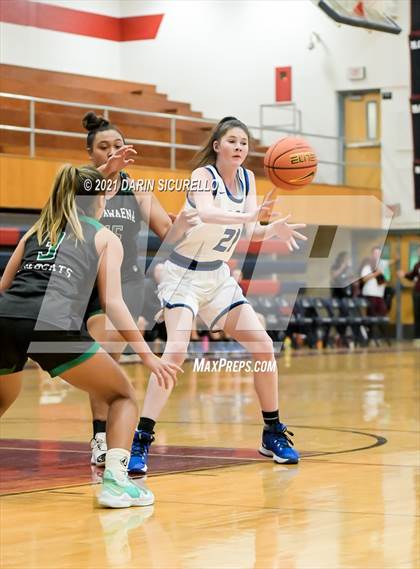 Thumbnail 2 in Highlands Ranch vs. Konawaena (Nike Tournament of Champions) photogallery.