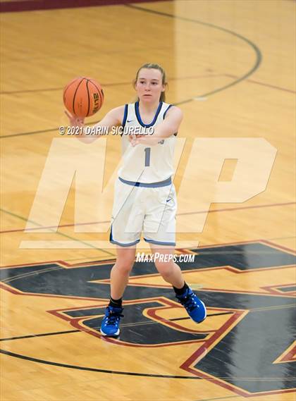 Thumbnail 3 in Highlands Ranch vs. Konawaena (Nike Tournament of Champions) photogallery.