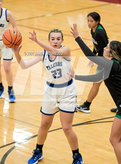 Thumbnail 2 in Highlands Ranch vs. Konawaena (Nike Tournament of Champions) photogallery.