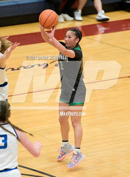 Thumbnail 1 in Highlands Ranch vs. Konawaena (Nike Tournament of Champions) photogallery.