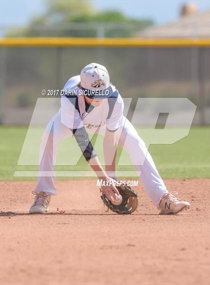 Thumbnail 3 in Casteel vs. Blanchet Catholic (Coach Bob Invitational) photogallery.