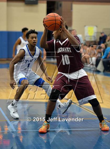 Thumbnail 2 in Lockhart @ Tivy photogallery.