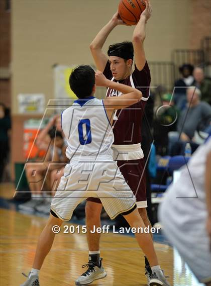 Thumbnail 1 in Lockhart @ Tivy photogallery.