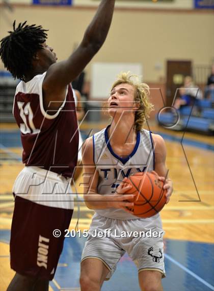 Thumbnail 3 in Lockhart @ Tivy photogallery.