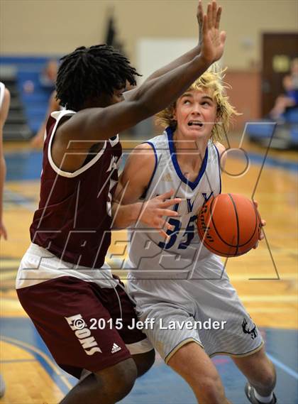 Thumbnail 2 in Lockhart @ Tivy photogallery.