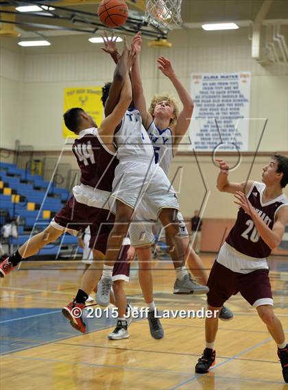 Thumbnail 2 in Lockhart @ Tivy photogallery.