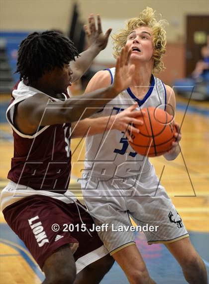 Thumbnail 3 in Lockhart @ Tivy photogallery.